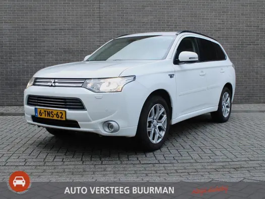 Mitsubishi Outlander 2.0 PHEV Instyle+ Leder, Airco, Navigatie, Keyless Entry/Start, AWD, Climate/Cruise Control