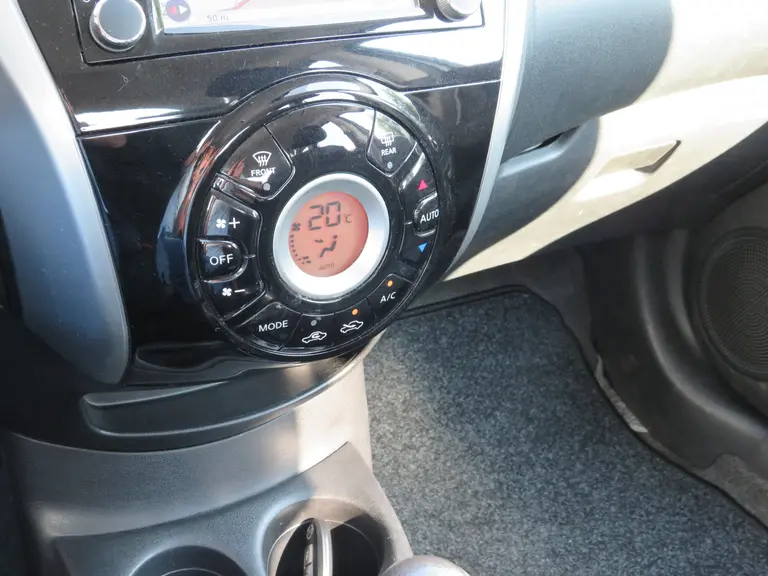 Nissan Note 1.2 DIG-S Connect Edition, 2e Eig. met Trekhaak, Keyless, Navigatie, Climate en Cruise Control afbeelding 17