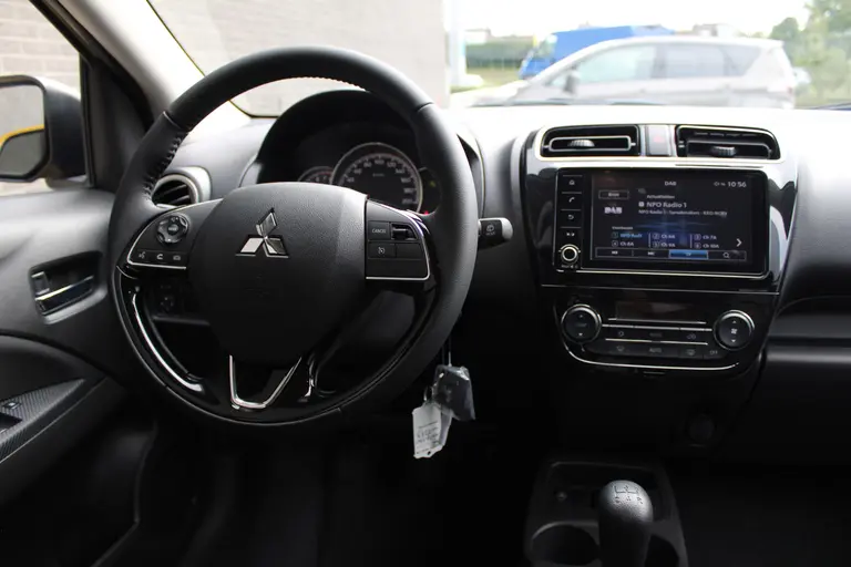 Mitsubishi Space Star 1.2 Dynamic Cruise/Climate control, Radio/DAB, Camera, Apple carplay/Android auto,  Privacy Glass, afbeelding 25