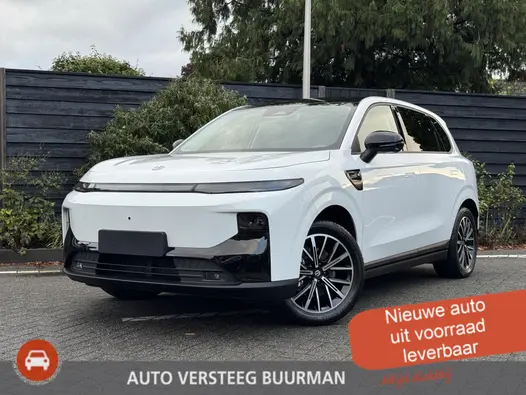 Leapmotor B10 Life Hybrid EV 18.8 kWh 218PK Automaat Navigatie, Rondomzichtcamera, Adaptieve cruise Control, Climate Control, Panoramadak