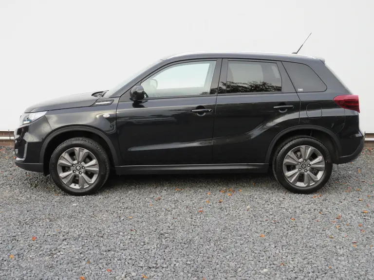 Suzuki Vitara 1.4 Boosterjet Select Smart Hybrid, Automaat, 1500 kg. trekgewicht! Navigatie, Keyless, en Dealer onderhouden afbeelding 2