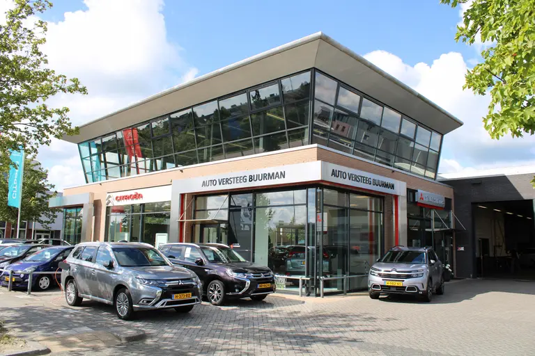 Mitsubishi Outlander 2.4 PHEV Instyle Automaat, 1e eigenaar, Navigatie, Adaptieve Cruise Control Schuifdak, Lederen bekleding, Trekhaak afbeelding 34