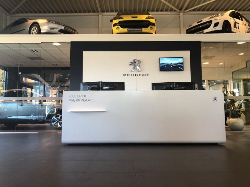 Showroom Receptie Auto Versteeg Buurman Voorthuizen Peugeot Citroen Nissan.jpg